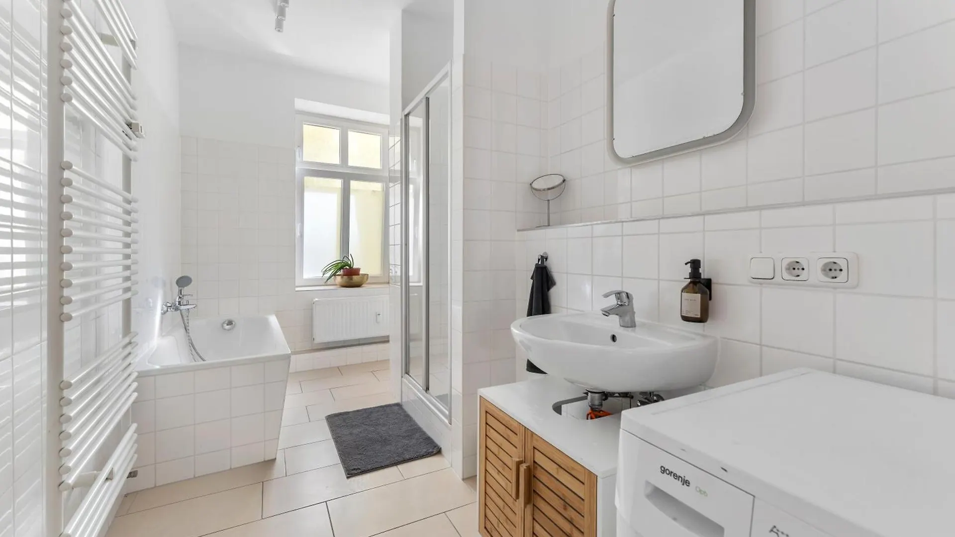 Stylish 120Sqm Appartment In Berlin-Mitte גרמניה