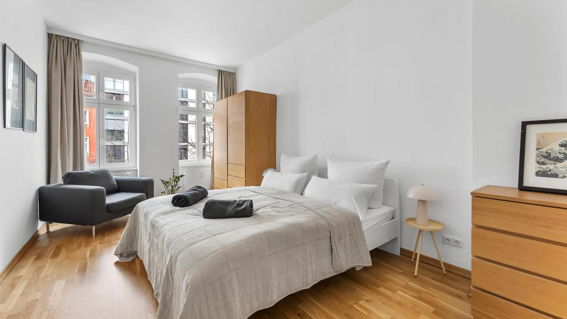 Stylish 120Sqm Appartment In Berlin-Mitte דירה ברלין