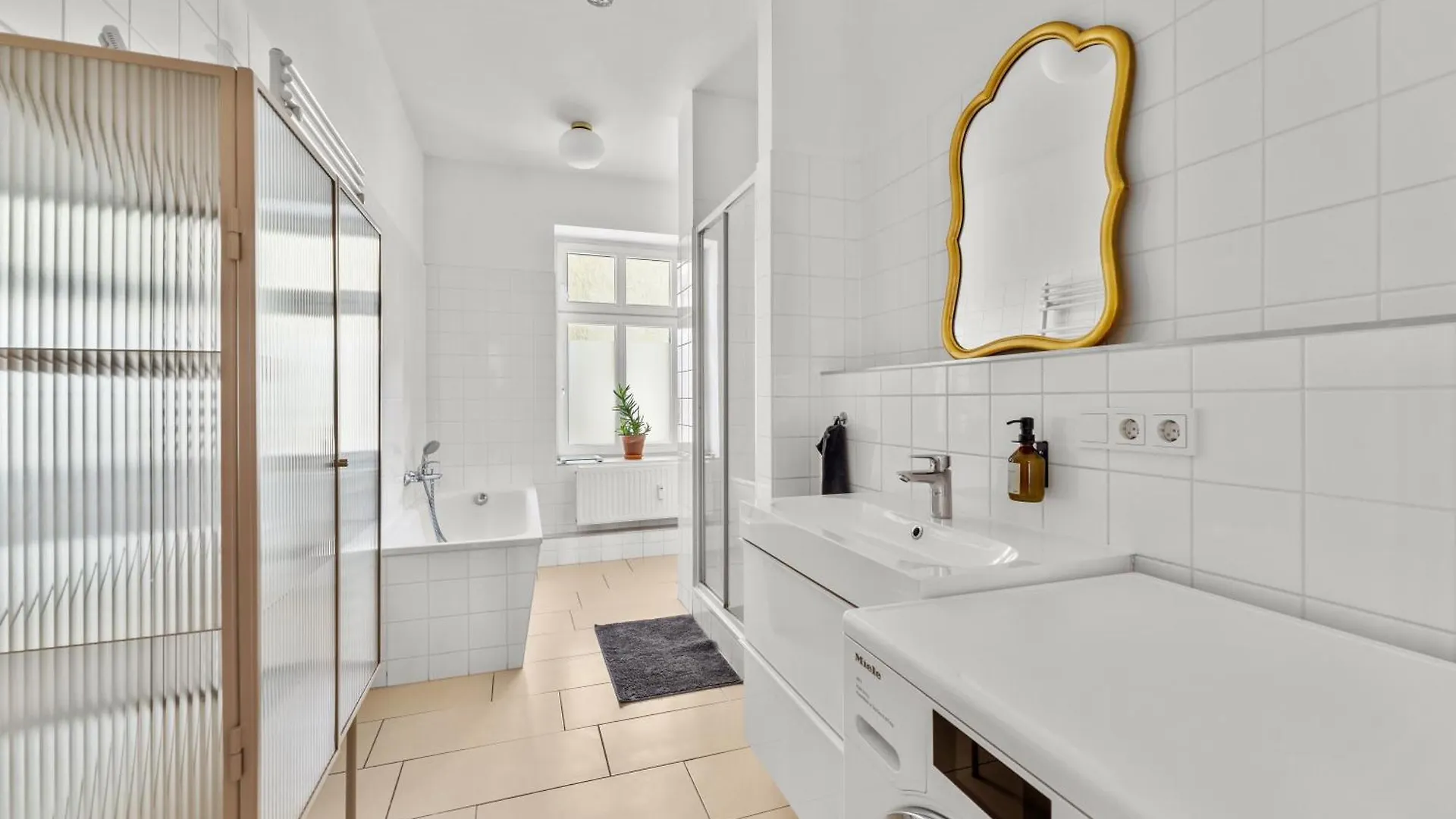 Stylish 120Sqm Appartment In Berlin-Mitte